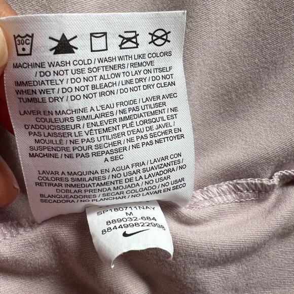 Nike Key-hole DRI-FIT Tank - Picture 6 of 6